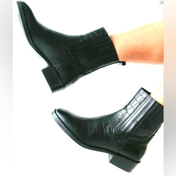 NEW Vintage Foundry Co. Main Croc Embossed Black Leather Ankle Boot Size 7.5 - Picture 2 of 16